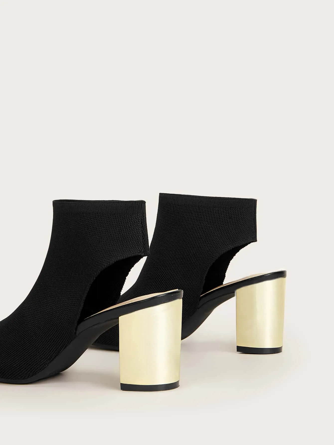 CUCCOO Trending Minimalist Point Toe Chunky Heeled Sandal Boots