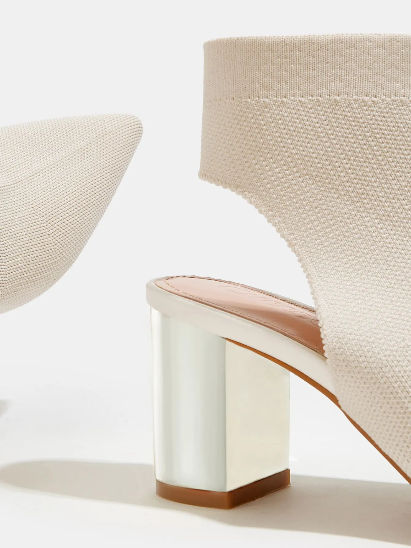 CUCCOO Trending Minimalist Point Toe Chunky Heeled Sandal Boots