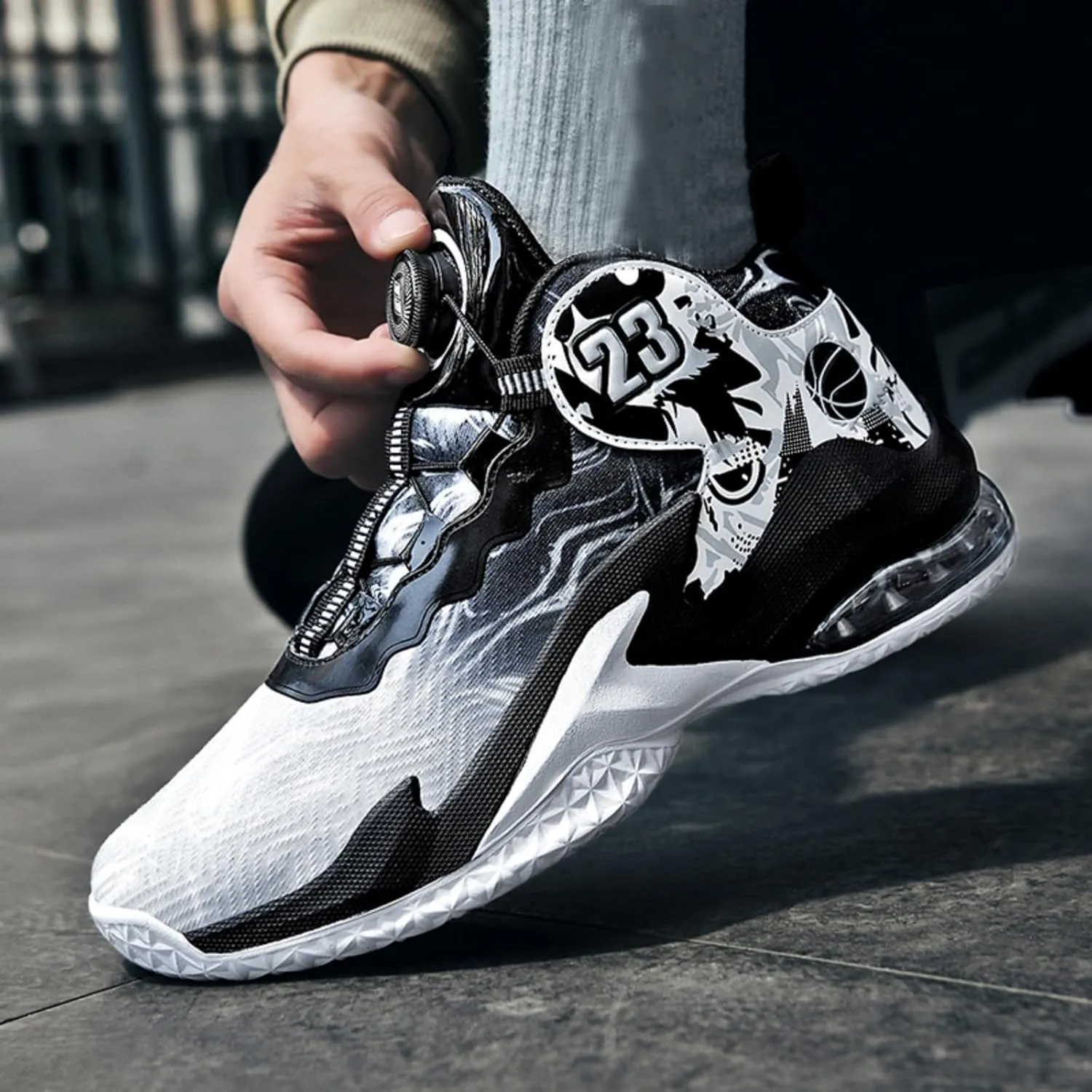 Men's Breathable Mesh Lace Up Basketball Shoes Fashion High-Top Non-Slip Sneakers Casual Gym Sports Tennis Jogging Shoes
