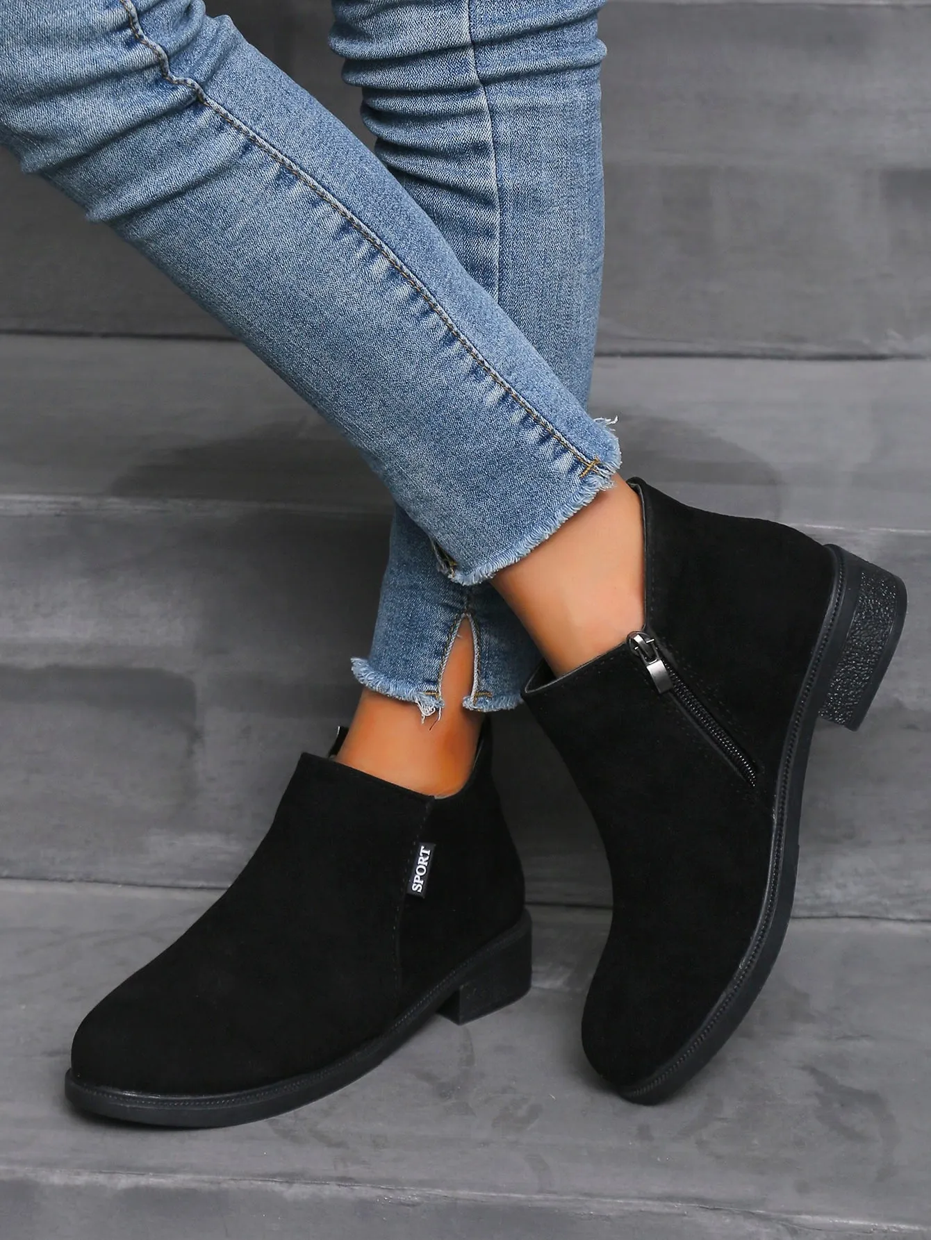 Minimalist Side Zipper Boots