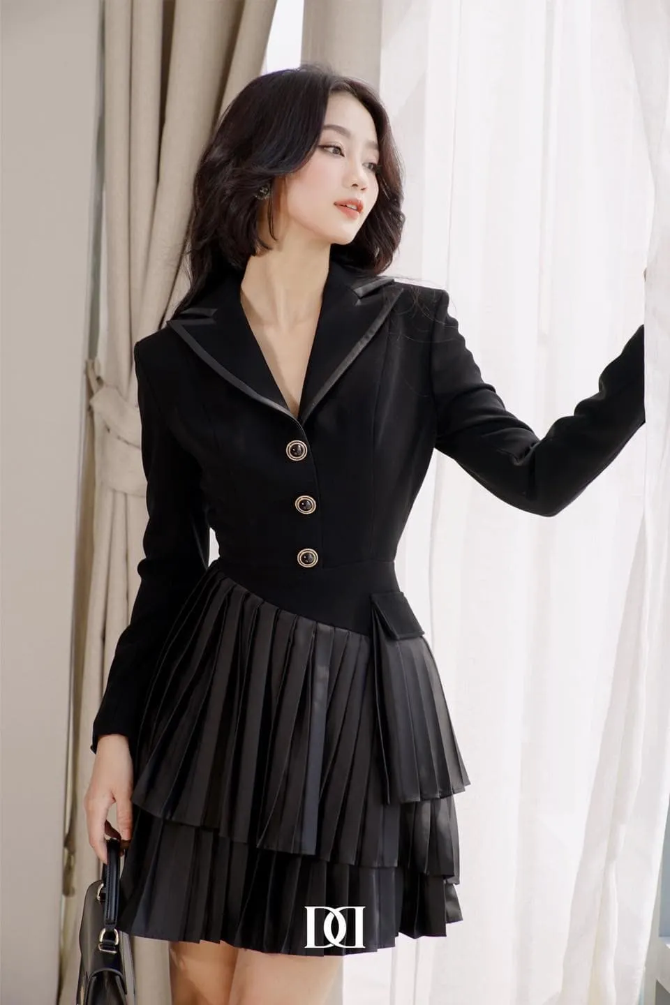 Moda Long Sleeves V-neck Layered Dress