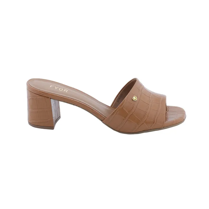 Peep-Toe Block Heeled Mule BCM 031