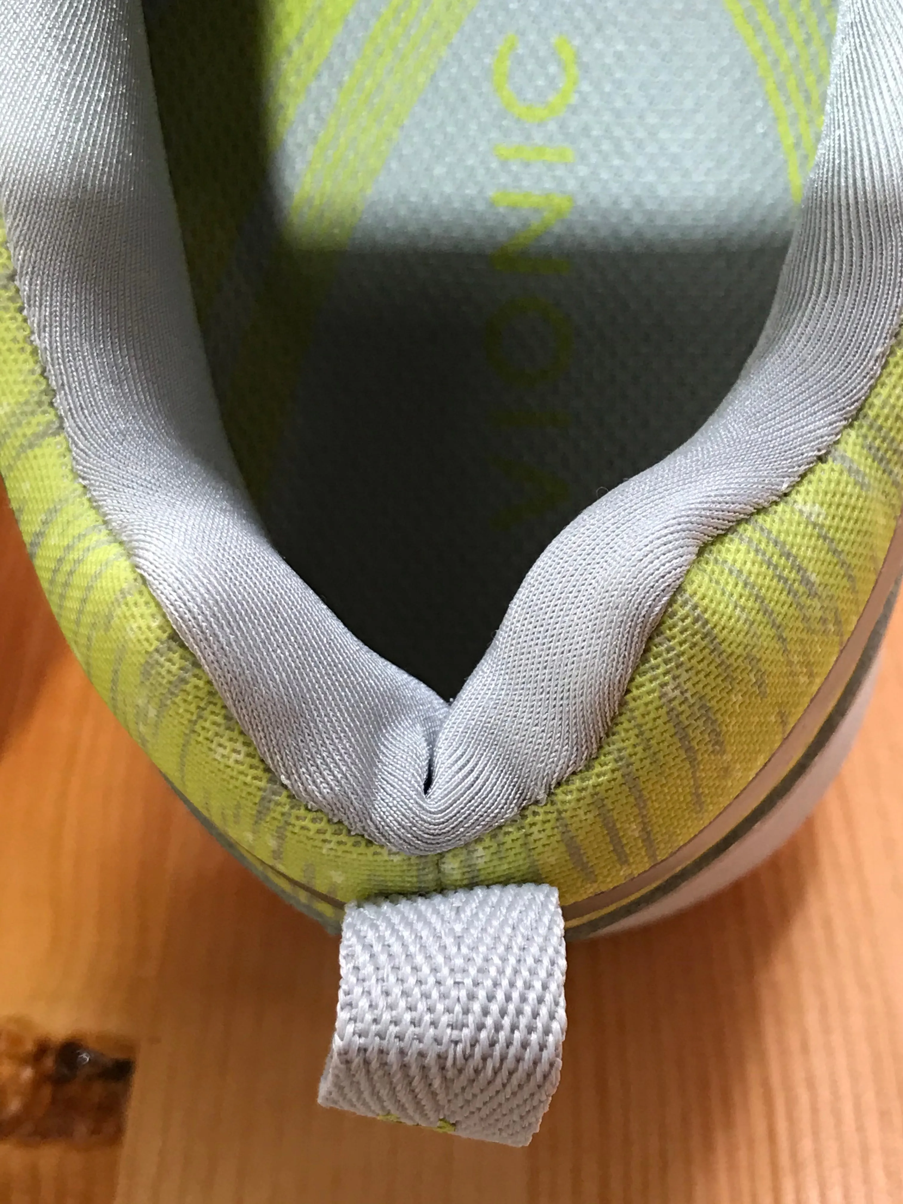 VIONIC AGILE FYN Women's Size 11 Shoes Sneakers Neon Yellow