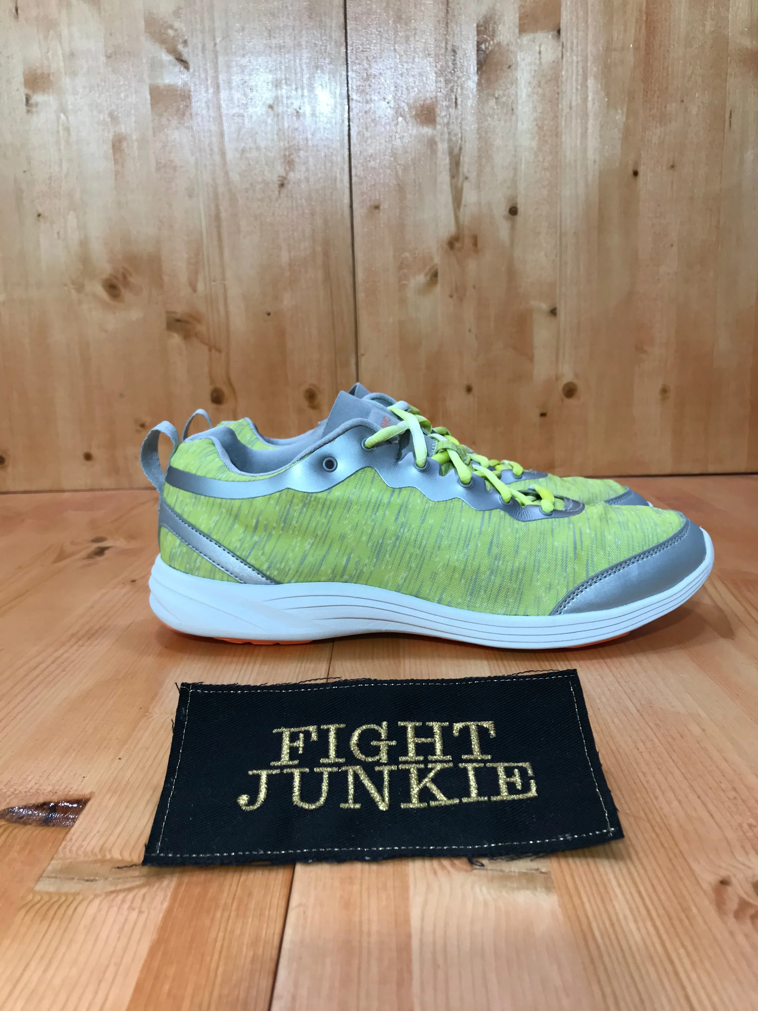 VIONIC AGILE FYN Women's Size 11 Shoes Sneakers Neon Yellow